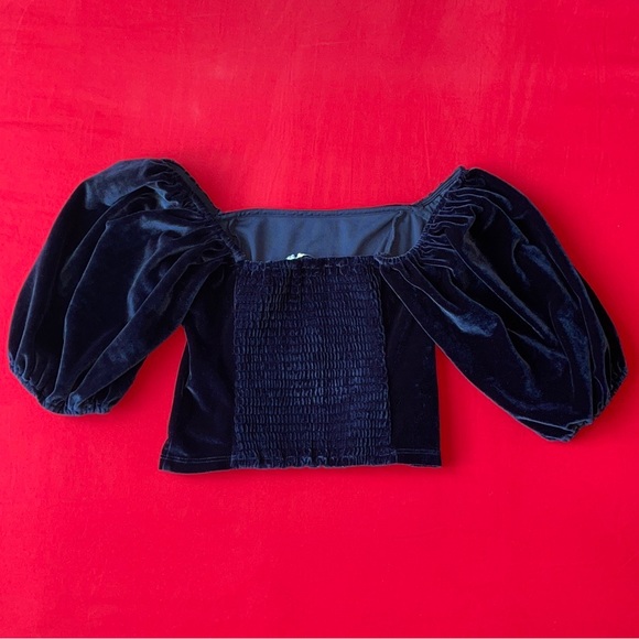 Abercrombie & Fitch Stretch Velvet Puff Sleeve Squareneck Top - Picture 3 of 9